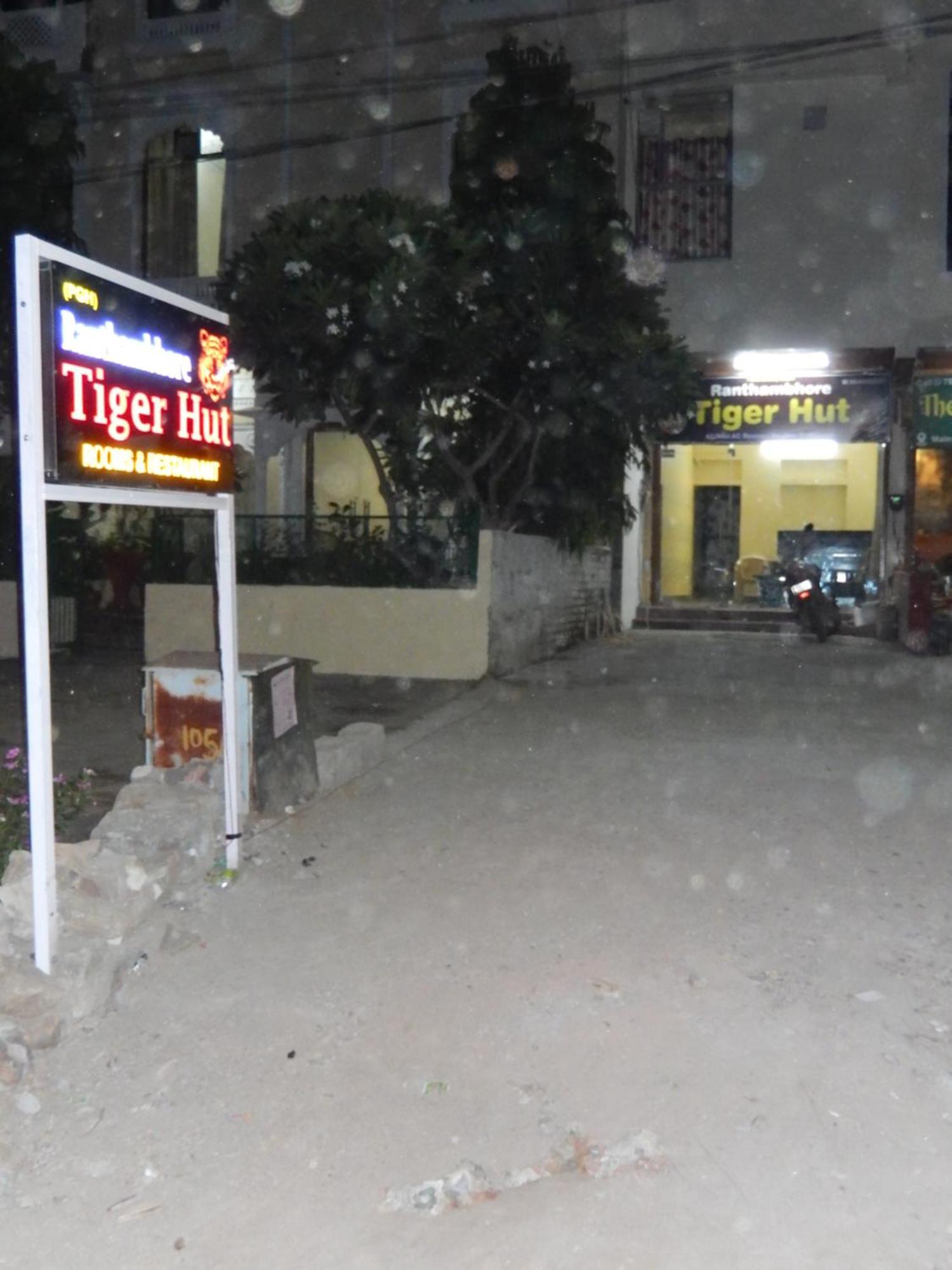 Ranthambhore Tiger Hut Sawai Madhopur Exteriör bild